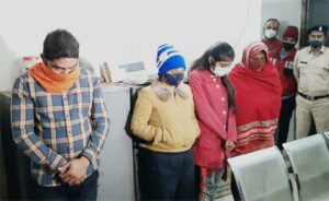 राजधानी में सेक्स रैकेट का भंडाफोड़: पुलिस ने घर में दबिश देकर 3 युवतियों समेत 1 पुरुष दलाल को किया गिरफ़्तार Chhattisgarh Crimes