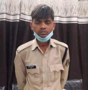 एक और फर्जी पुलिसकर्मी गिरफ्तार Chhattisgarh Crimes