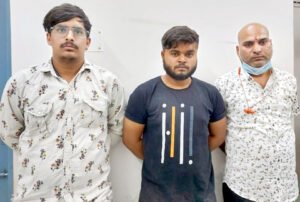 क्रिकेट स्टेडियम में ऑनलाइन सट्टा खिलाते 3 गिरफ्तार Chhattisgarh Crimes