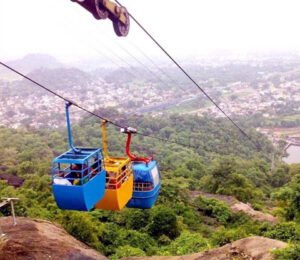 हाईकोर्ट की हरी झंडी मिलने के बाद मां बम्लेश्वरी मंदिर पहाड़ पर रोपवे का संचालन शुरू Chhattisgarh Crimes