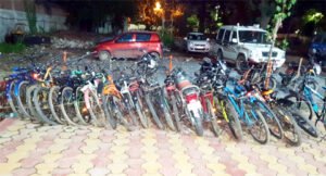 अपना शौक पूरा करने चुरा ली 24 साइकिल, पकड़ में आया तो खुला राज Chhattisgarh Crimes