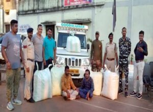 पिकअप से 25 लाख का गांजा जब्त, दो तस्कर गिरफ्तार Chhattisgarh Crimes