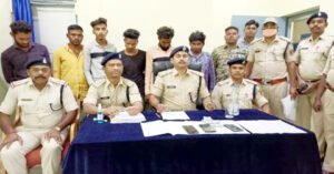 2 लाख 90 हजार नकदी के साथ लूटपाट करने वाले गैंग के 6 आरोपी गिरफ्तार Chhattisgarh Crimes