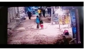 दिल्ली में नशे में धुत्त व्यक्ति ने दुकानदार महिला से उधार में मांगी बीड़ी, न देने पर गला रेतकर की हत्या Chhattisgarh Crimes