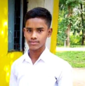 सड़क दुर्घटना में एक स्कूली छात्र की मौत, मृतक दसवीं कक्षा का था छात्र Chhattisgarh Crimes