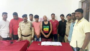 सट्टा खिलाते 5 लोगों को खुर्सीपार पुलिस ने पकड़ा Chhattisgarh Crimes