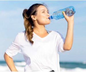 पानी खड़े होकर पीना चाहिए या बैठकर? जानें कौन सा तरीका सेहत के लिए सही Chhattisgarh Crimes