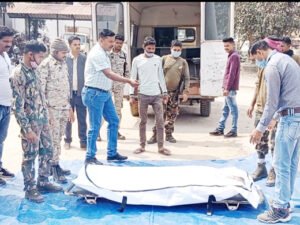 मुठभेड़ में पांच लाख का इनामी नक्सली मारा गया, पिस्टल, टिफिन बम बरामद Chhattisgarh Crimes