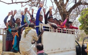 संदर्भ: राजापड़ाव क्षेत्र की समस्या के लिए आंदोलित ग्रामीणों के मोर्चा खोले जाने के बाद जागा प्रशासन, क्या समस्याओं के निदान के लिए आंदोलन करने पर ही सुध लेगा प्रशासन ! Chhattisgarh Crimes