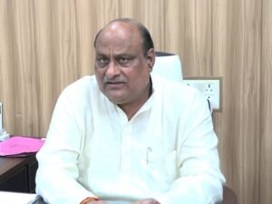 विधानसभा में उठा भू-माफिया का मुद्दा; राजस्व मंत्री ने कोरबा में RI-पटवारी के निलंबन की घोषणा की Chhattisgarh Crimes