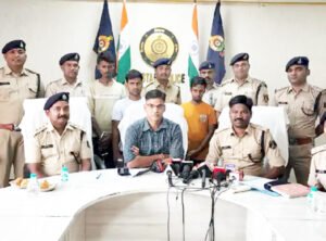 CRPF के SI से 6 लाख की ठगी, बिहार से 2 गिरफ्तार Chhattisgarh Crimes