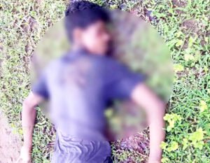 आत्म समर्पित नक्सली की हत्या, बीच सड़क पर मिला शव Chhattisgarh Crimes