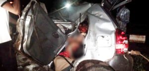 तिल्दा में हिर्मी हथबंद रेल मार्ग पर खड़े इंजन से जा टकराई तेज रफ्तार कार, दो की मौके पर ही मौत, 4 घायल Chhattisgarh Crimes