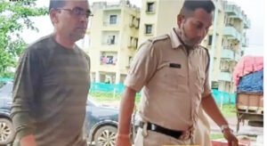 छात्राओं से अश्लील हरकतें करने वाला टीचर गिरफ्तार Chhattisgarh Crimes