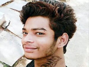 हाथ टच हुआ तो बीमा एजेंट को मार दिया चाकू Chhattisgarh Crimes