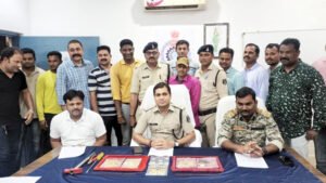 बसना के बुलबुल ज्वेलरी शॉप में हुई चोरी का हुआ खुलासा Chhattisgarh Crimes