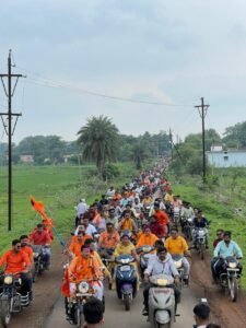संसदीय सचिव विनोद चंद्राकर की अगुवाई में हजारों श्रद्धालु बम्हनी से जल लेकर सिरपुर गंधेश्वरनाथ मंदिर में किया जलाभिषेक Chhattisgarh Crimes