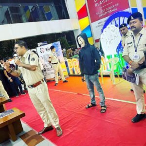 एक कॉल और आपका अकाउंट खाली... साइबर अपराध के खिलाफ पुलिस का 'सुनो रायपुर' अभियान... Chhattisgarh Crimes