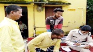 मधुमक्खियों के हमले में बुजुर्ग महिला की मौत, भतीजे के घर पितर कार्यक्रम में शामिल होने आयी थी Chhattisgarh Crimes