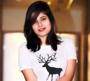 छत्तीसगढ़ी एक्ट्रेस के चेहरे को युवती ने नाखून से नोचा, बार में हुआ जमकर बवाल Chhattisgarh Crimes