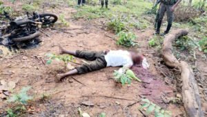 पुलिस जवान के पिता की नक्सलियों ने की हत्या Chhattisgarh Crimes