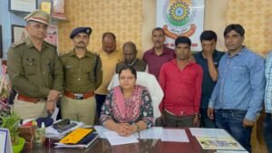 पुलिस के मुखबिर तंत्र से मिली कामयाबी; 15 लाख की 70 कार्टून कफ सीरप सहित 4 आरोपी गिरफ्तार Chhattisgarh Crimes