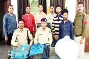 ट्रेन पकड़ने ही वाले थे, धरे गए गांजा तस्कर Chhattisgarh Crimes