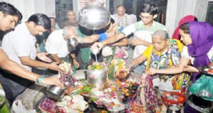 महाशिवरात्रि पर शिव मंदिरों में भक्तों की उमड़ी भीड़, आधी रात को होगी महाआरती Chhattisgarh Crimes