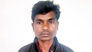 दंतेवाड़ा में सुरक्षा बलों को मिली बड़ी कामयाबी, एक लाख का इनामी नक्सली गिरफ्तार, कई वारदातों में था शामिल Chhattisgarh Crimes