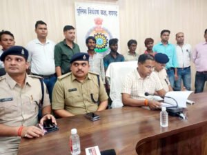 दिन में रेकी, रात में चोरी, देसी कट्टा के साथ पकड़े गए चोर Chhattisgarh Crimes