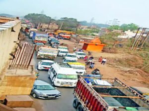 फ्लाई ओवर निर्माण के चलते दुर्ग-रायपुर के बीच NH-53 में हैवी वाहन बंद Chhattisgarh Crimes