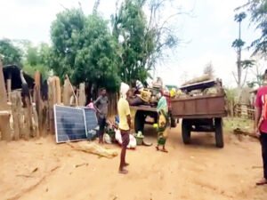 उदंती अभयारण्य के बफर जोन में 2 साल से अतिक्रमण नहीं हटा पाया प्रशासन, अब 24 घंटे में गांव हो गया खाली, अधिकारी भी हैरान Chhattisgarh Crimes