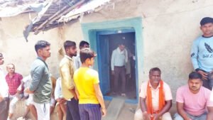 पति-पत्नी ने चार साल के बच्चे संग की खुदकुशी, इलाके में फैली सनसनी Chhattisgarh Crimes