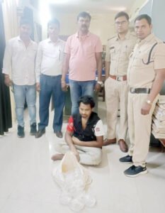 आबकारी विभाग के छापामार कार्यवाही में पांच प्रकरणों में 207 बल्क लीटर मदिरा किया जप्त Chhattisgarh Crimes