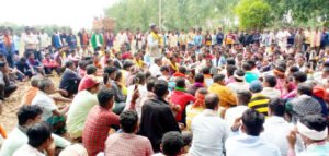 6 दिनों की जद्दोजहद के बाद ग्रामीणों को मिली गुम युवकों की जानकारी, नवरंगपुर उड़ीसा पुलिस ने माओवादियों के सहयोगी के आरोप में कर रखा है गिरफ्तार Chhattisgarh Crimes