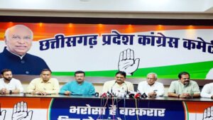 अमित शाह के खिलाफ चुनाव आयोग में शिकायत करेगी कांग्रेस, कहा- नांदगांव में शाह ने सामप्रदायिक तनाव भड़काने के लिये योजनाबद्ध तरीके से दिया भाषण Chhattisgarh Crimes