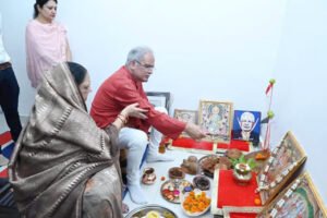 सीएम भूपेश बघेल ने सपरिवार नवाखाई का उत्सव मनाया Chhattisgarh Crimes