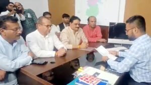 कांग्रेस की चुनाव आयोग से गुहार, ‘अमित शाह को पांच राज्यों में होने वाले चुनाव में जाने से रोका जाए’ Chhattisgarh Crimes