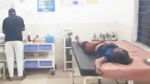 रेलवे क्रॉसिंग के पास हादसा, लड़की गंभीर रूप से घायल Chhattisgarh Crimes