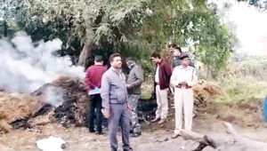 पैरावट में मिली महिला और बच्चे की जली हुई लाश Chhattisgarh Crimes