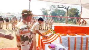 शहीद जवान को नम आंखों से दी गई श्रद्धांजलि Chhattisgarh Crimes