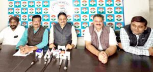 कांग्रेस का बीजेपी पर हमला : कहा- धान खरीदी, ऋण माफी और महतारी वंदन योजना पर नहीं लिया कोई फैसला, अब 5 साल की बात कर रही भाजपा Chhattisgarh Crimes