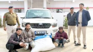 स्कॉर्पियो में गांजा तस्करी, पुलिस ने नाकाबंदी कर अंतरराज्यीय तस्करों को दबोचा Chhattisgarh Crimes