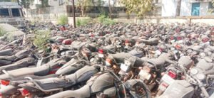 पुलिस के नाक के नीचे से गायब हुई ज़ब्त गाड़ियां Chhattisgarh Crimes