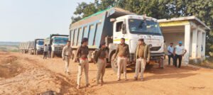 महासमुन्द पुलिस के द्वारा अवैध रेत उत्खनन पर ताबड़तोड़ कार्यवाही, 4 चैन माउंटेन मशीन और 27 हाइवा जब्त Chhattisgarh Crimes
