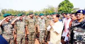 हमारे जवान नक्सली चुनौती का बहादुरी के साथ कर रहे हैं मुकाबला : मुख्यमंत्री विष्णुदेव साय Chhattisgarh Crimes