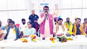 मैनपुर राजापडा़व के दूरस्थ वनांचल क्षेत्र शोभा में विकसित भारत संकल्प यात्रा में शामिल होने सांसद चुन्नीलाल साहू पहुंचे, ग्रामीणों ने जोरदार स्वागत किया Chhattisgarh Crimes