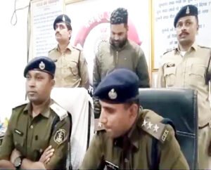 बैंक अधिकारी बनकर साढ़े 17 लाख की ठगी करनेवाले आरोपी को पुलिस ने रांची से किया गिरफ्तार Chhattisgarh Crimes