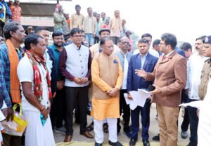 मुख्यमंत्री विष्णुदेव साय ने पुसौर धान खरीदी केंद्र का किया औचक निरीक्षण Chhattisgarh Crimes