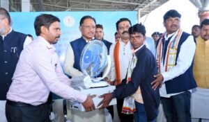 सोलर होमलाइट से कोंटा के दूरस्थ गांवों के बच्चों में फैलेगा शिक्षा का उजियारा Chhattisgarh Crimes